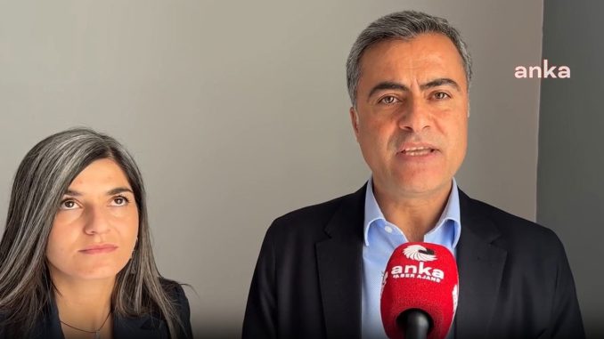 van-buyuksehir-belediye-es-baskani-zeydan-kayyum-uygulamasi-derhal-geri-cekilsin-O9YnABYc.jpg